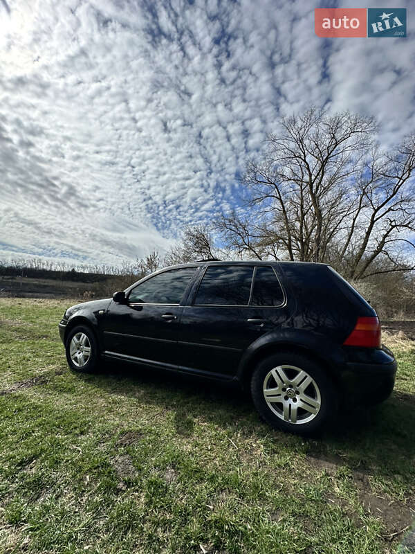 Хетчбек Volkswagen Golf 2000 в Тернополі