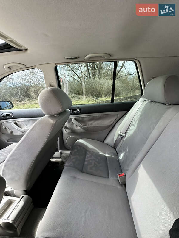 Хетчбек Volkswagen Golf 2000 в Тернополі