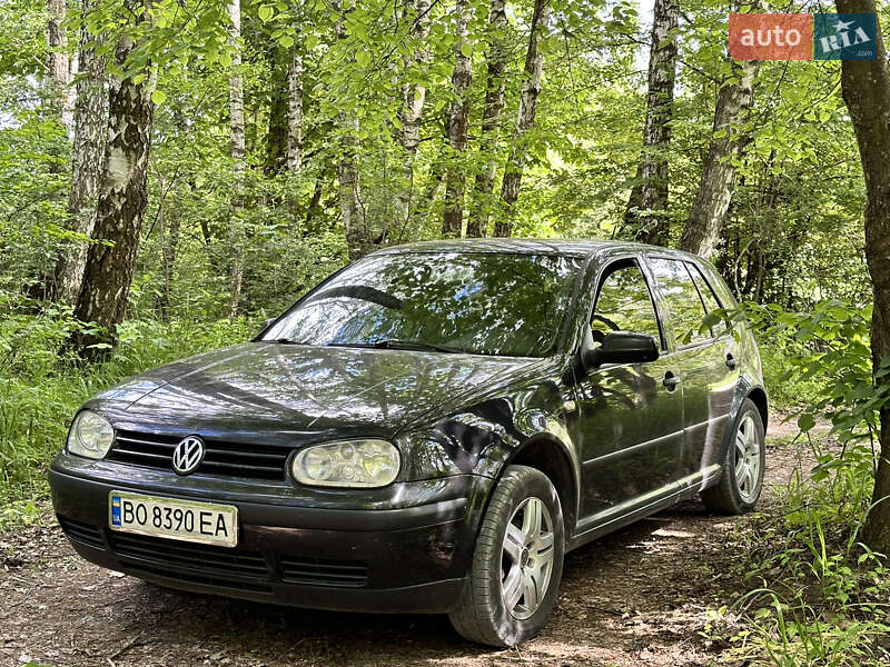 Хетчбек Volkswagen Golf 2000 в Тернополі