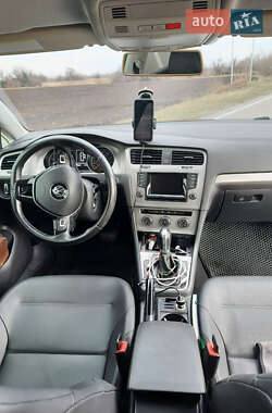 Универсал Volkswagen Golf 2015 в 