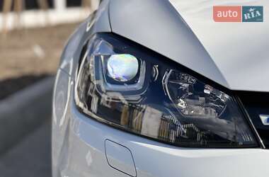 Універсал Volkswagen Golf 2016 в 