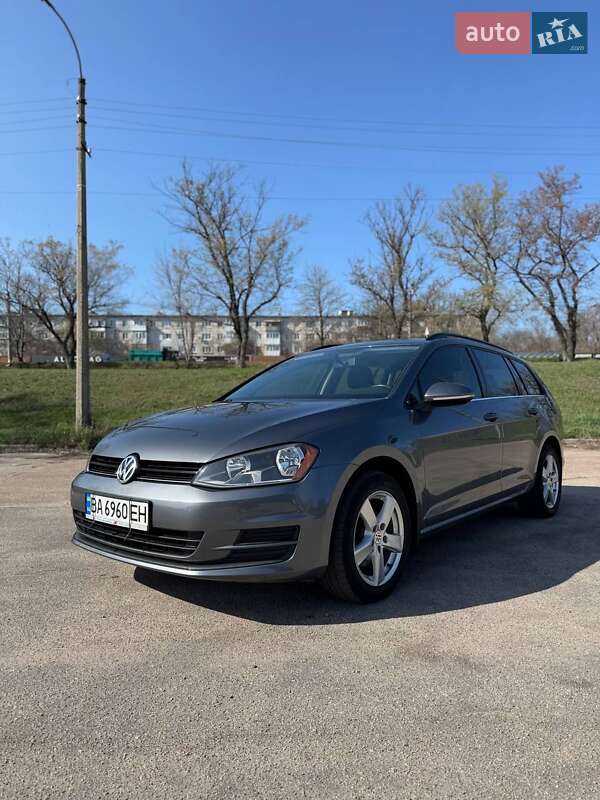 Универсал Volkswagen Golf 2015 в 