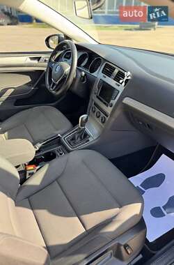 Универсал Volkswagen Golf 2015 в 