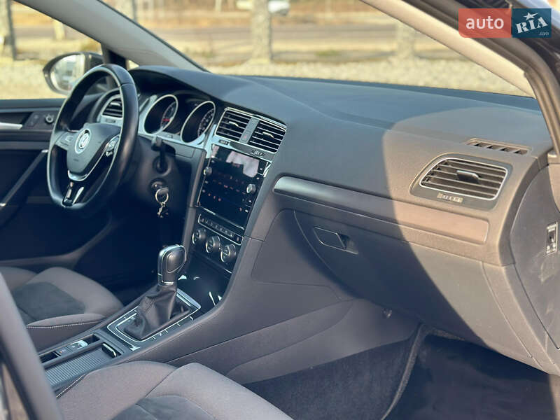 Універсал Volkswagen Golf 2019 в Бродах