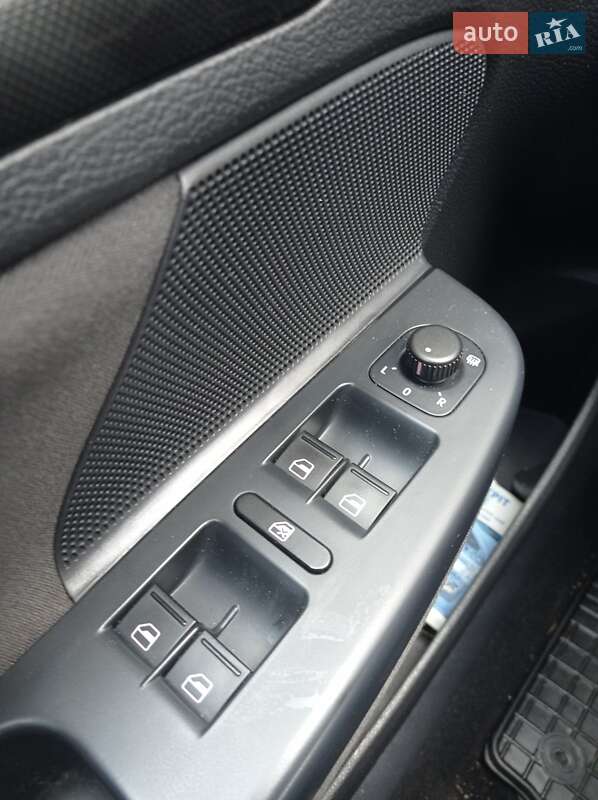 Універсал Volkswagen Golf 2010 в Вінниці