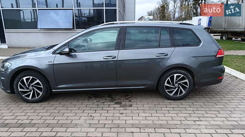 Універсал Volkswagen Golf 2018 в Києві