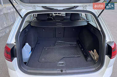 Универсал Volkswagen Golf 2015 в 