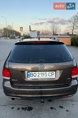 Універсал Volkswagen Golf 2010 в 