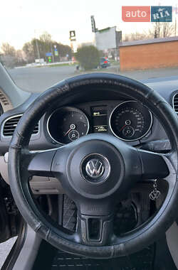 Універсал Volkswagen Golf 2010 в 