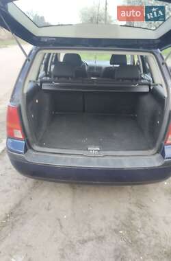 Универсал Volkswagen Golf 2001 в 