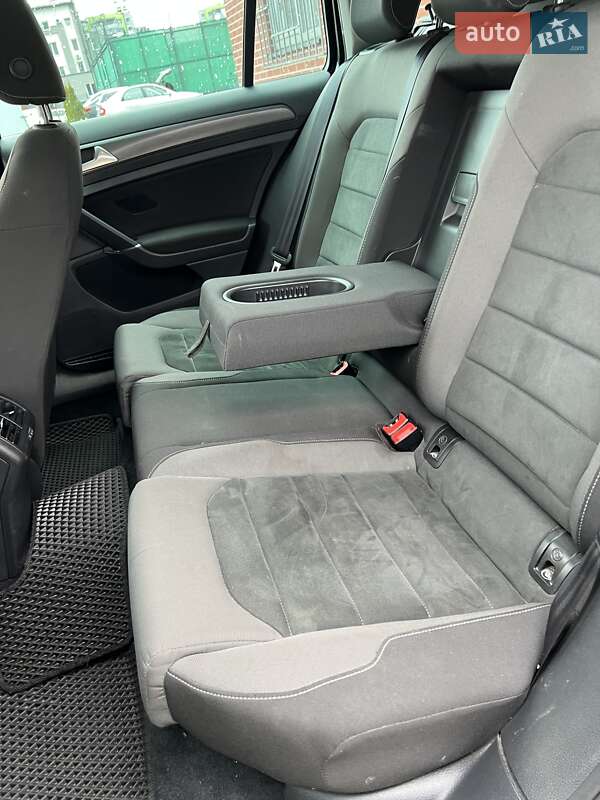 Универсал Volkswagen Golf 2018 в Львове