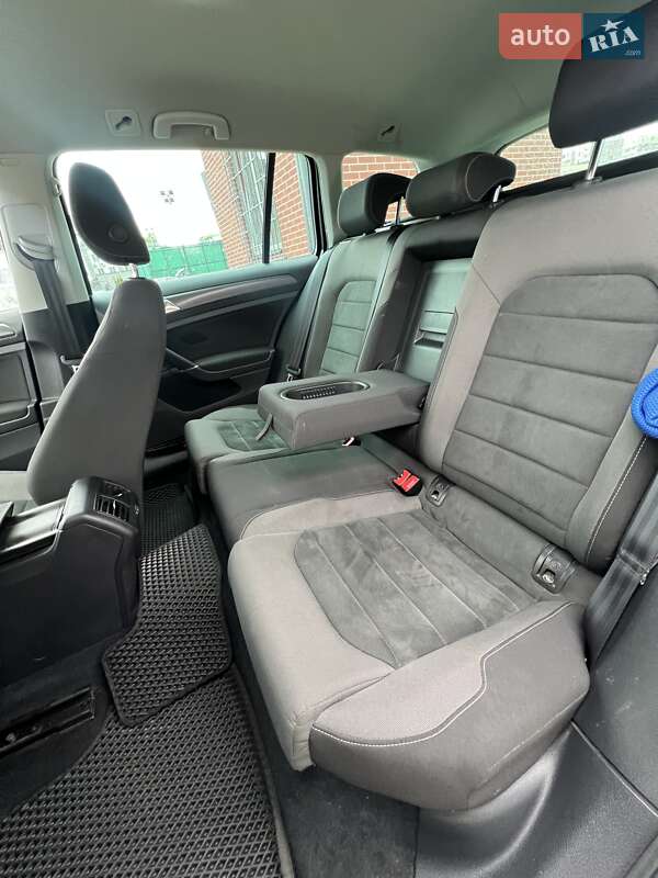 Универсал Volkswagen Golf 2018 в Львове