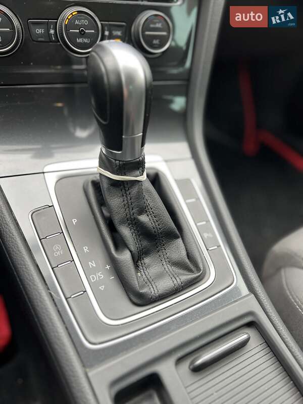 Универсал Volkswagen Golf 2018 в Львове