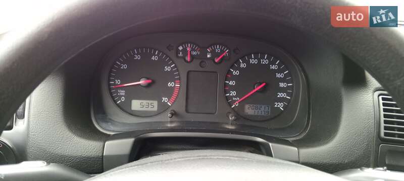 Хэтчбек Volkswagen Golf 2001 в Полтаве