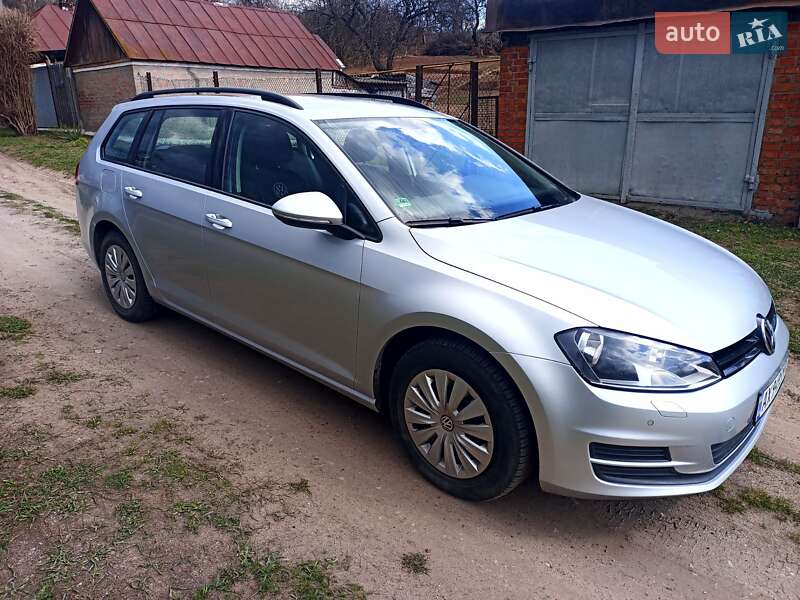 Універсал Volkswagen Golf 2014 в Богодухіву