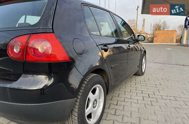 Хэтчбек Volkswagen Golf 2006 в 