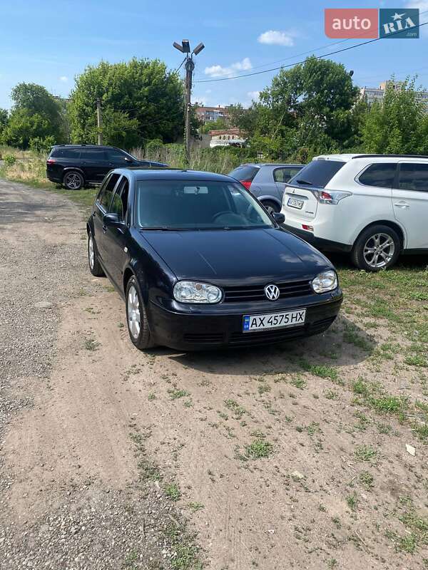 Volkswagen Golf 2003