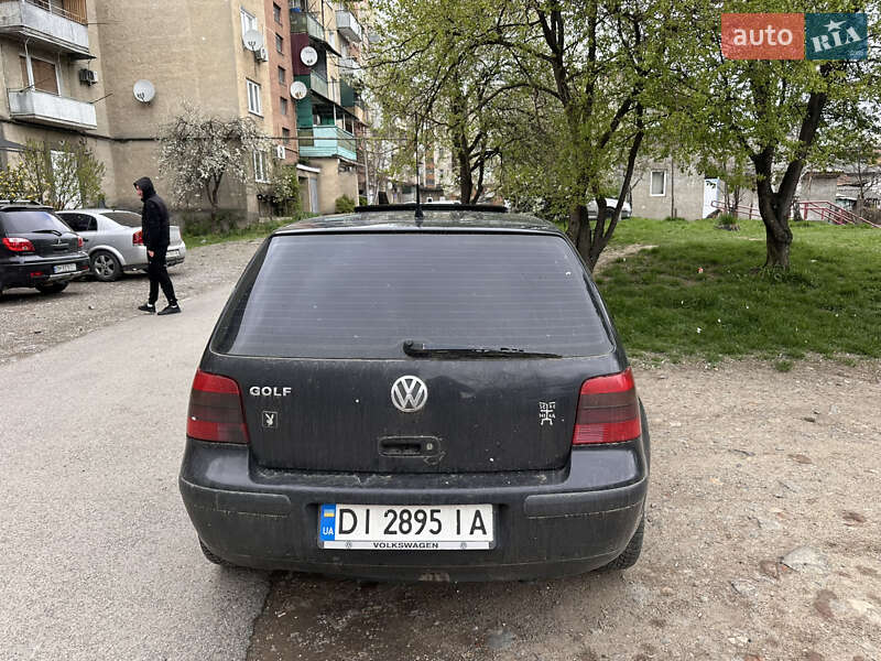 Хэтчбек Volkswagen Golf 2000 в Ужгороде