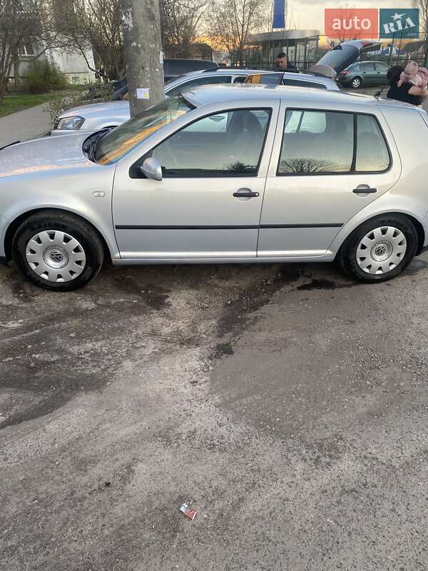 Хетчбек Volkswagen Golf 1999 в Черкасах