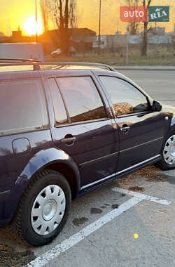 Универсал Volkswagen Golf 2003 в 