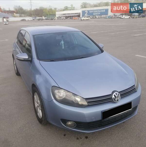 Хэтчбек Volkswagen Golf 2011 в Ужгороде