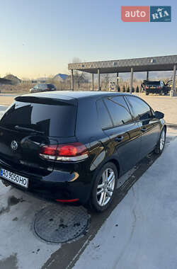 Хэтчбек Volkswagen Golf 2009 в 
