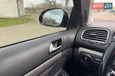 Універсал Volkswagen Golf 2010 в 