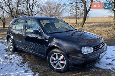 Хэтчбек Volkswagen Golf 2000 в 