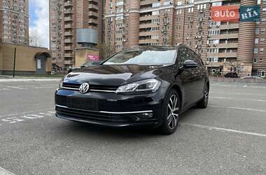 Универсал Volkswagen Golf 2019 в 