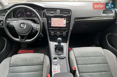 Универсал Volkswagen Golf 2019 в 