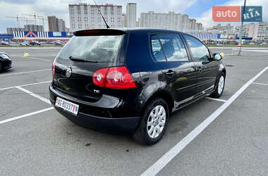 Хэтчбек Volkswagen Golf 2009 в 