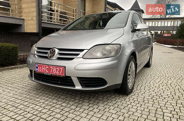 Хетчбек Volkswagen Golf 2007 в 
