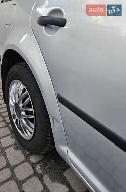 Універсал Volkswagen Golf 2000 в 