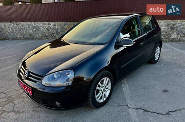 Хэтчбек Volkswagen Golf 2007 в 