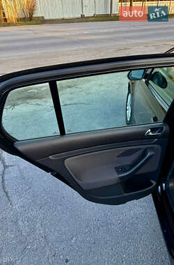 Хэтчбек Volkswagen Golf 2007 в 
