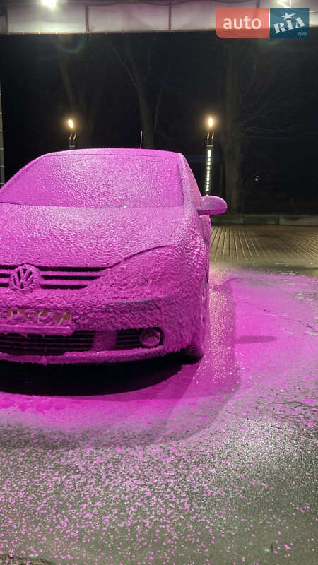 Хетчбек Volkswagen Golf 2006 в Коростені