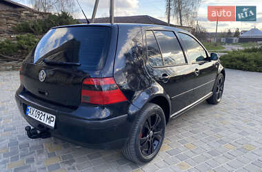 Хэтчбек Volkswagen Golf 1998 в 