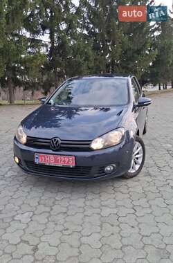 Хетчбек Volkswagen Golf 2010 в 