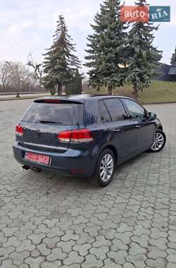 Хетчбек Volkswagen Golf 2010 в 