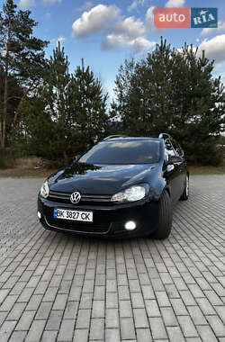 Универсал Volkswagen Golf 2011 в 