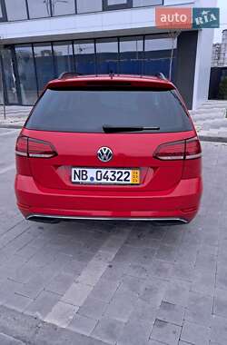 Универсал Volkswagen Golf 2019 в 