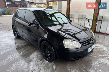 Хетчбек Volkswagen Golf 2003 в 