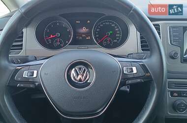 Хэтчбек Volkswagen Golf 2014 в 