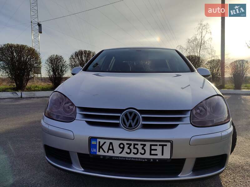 Volkswagen Golf 2004