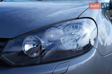 Хэтчбек Volkswagen Golf 2011 в 