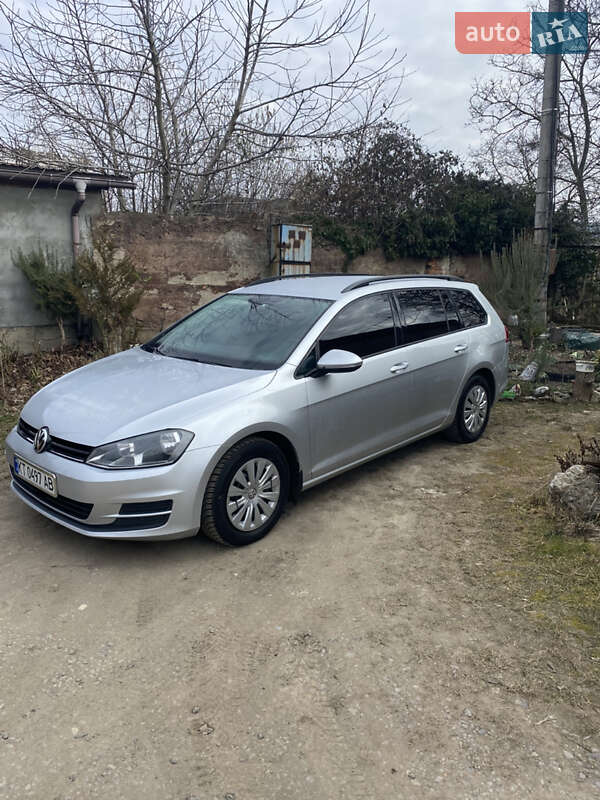 Универсал Volkswagen Golf 2013 в Ивано-Франковске