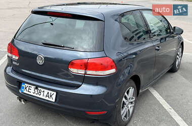 Хэтчбек Volkswagen Golf 2009 в 