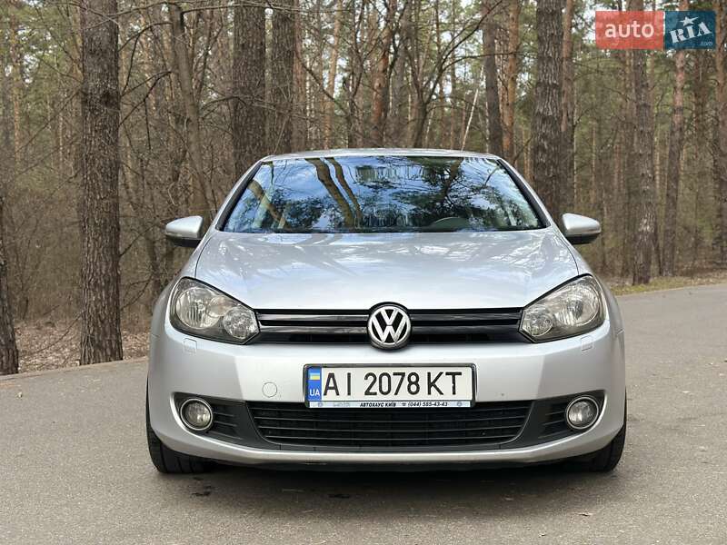 Хэтчбек Volkswagen Golf 2010 в Киеве