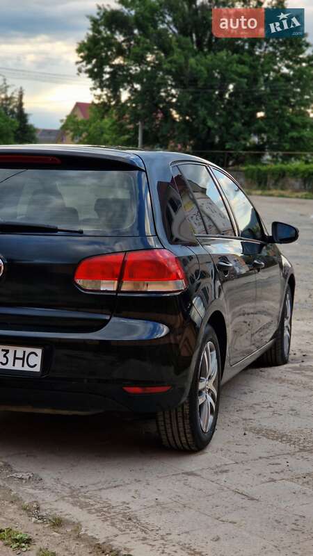Хетчбек Volkswagen Golf 2012 в Ужгороді