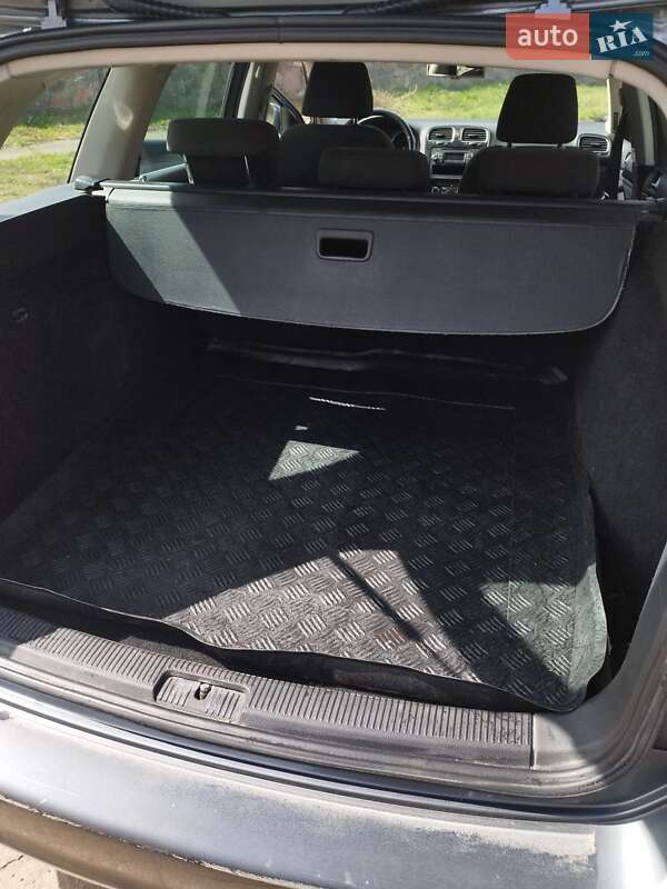 Універсал Volkswagen Golf 2012 в Коростені